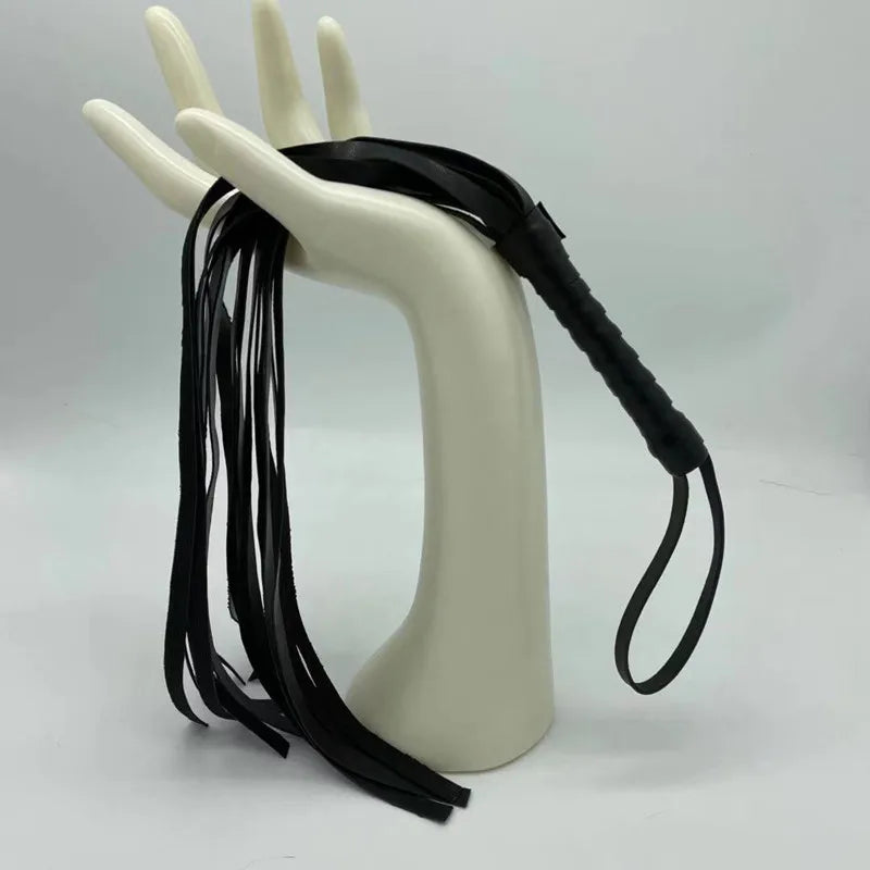 Scattered Tassel Small Leather Whip